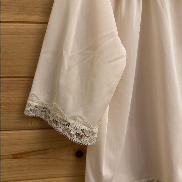 Vintage Lacey Coquette Petal Pink Sz Medium Button Front Lightweight Bed Jacket - Picture 6 of 11